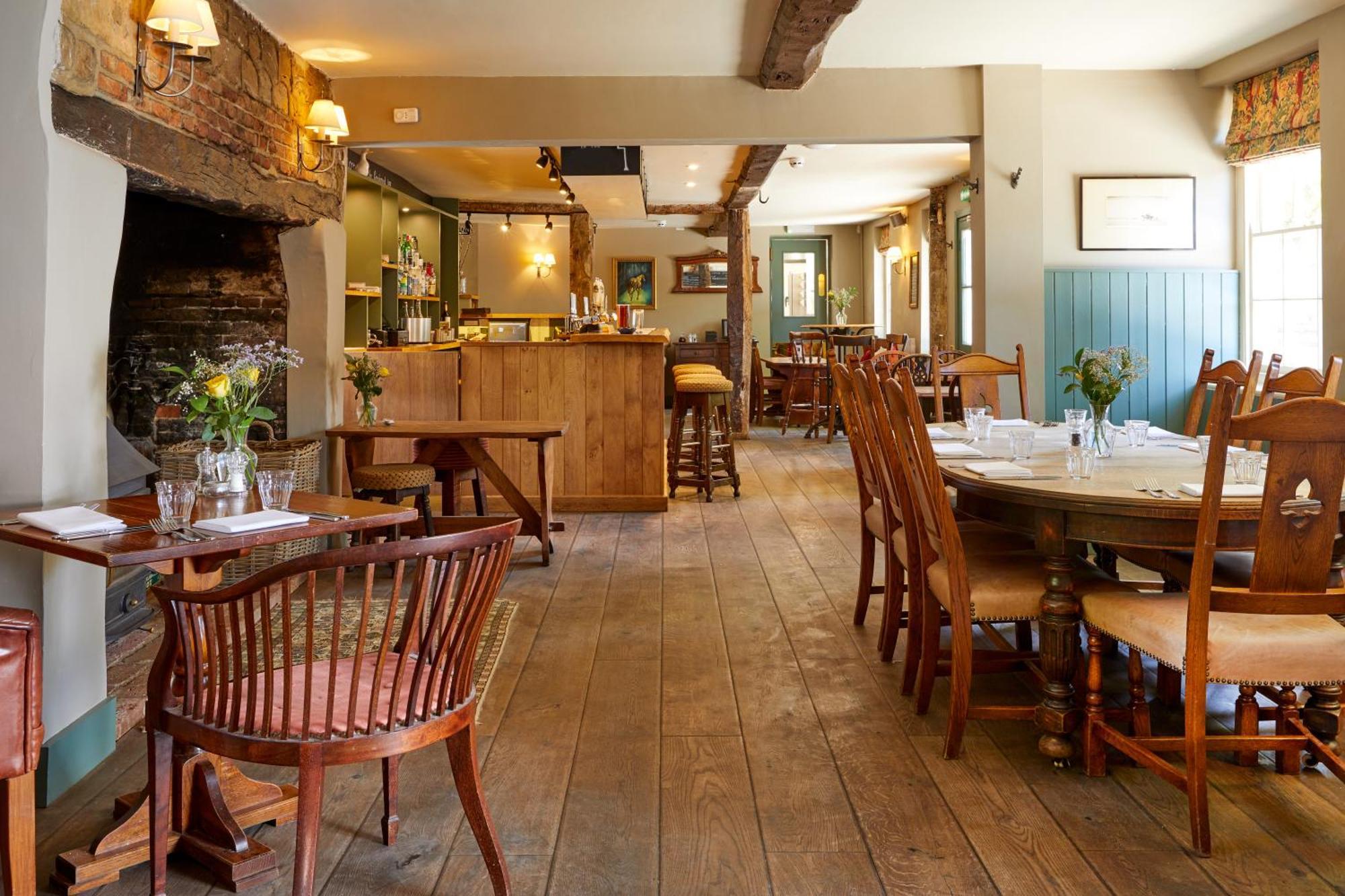The Greyhound Inn Вонтідж Екстер'єр фото